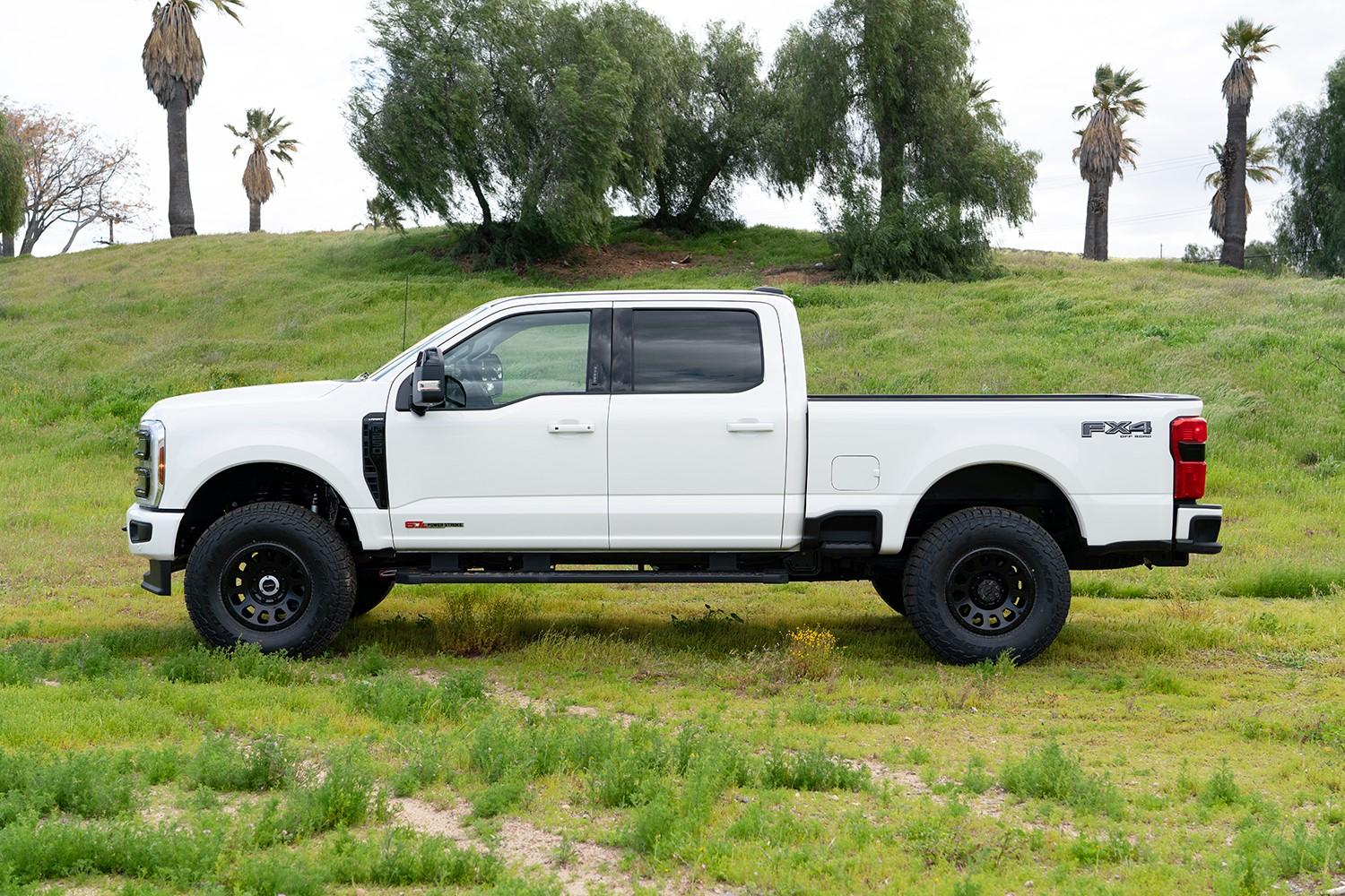 Carli Suspension: Super Duty Commuter System - Stock Leaf Springs vs. Full Progressive Leaf Springs